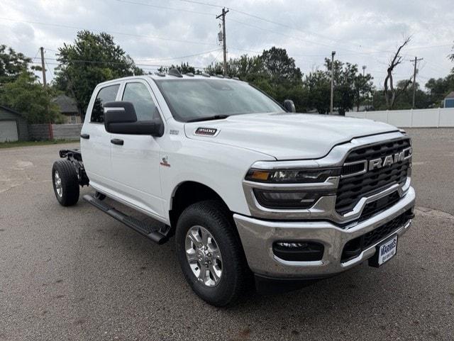 2026 RAM 3500 Chassis RAM 3500 TRADESMAN CREW CAB CHASSIS 4X4 60 CA