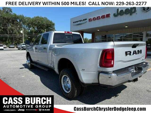 2026 Ram 3500 Tradesman Crew Cab 4x4 8' Box