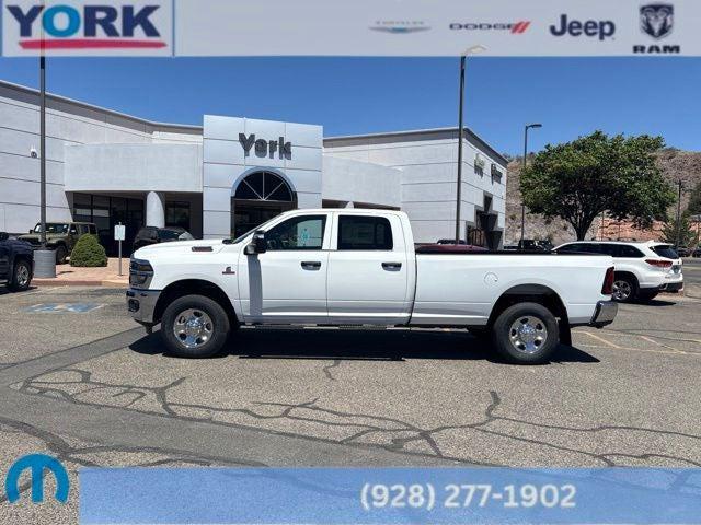 2026 RAM Ram 3500 RAM 3500 TRADESMAN CREW CAB 4X4 8 BOX