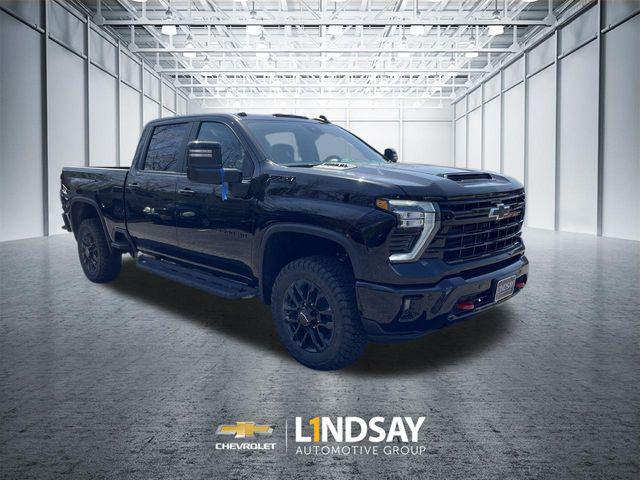 2026 Chevrolet Silverado 3500HD Crew Cab, Standard Bed, LT, 4WD