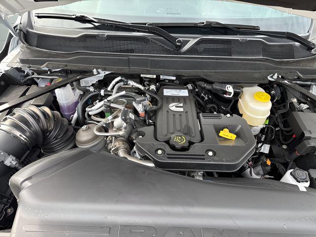 2026 Ram 3500 Tradesman Crew Cab 4x4 8' Box