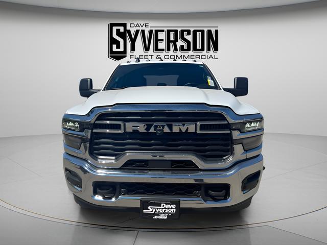 2026 RAM Ram 3500 RAM 3500 TRADESMAN CREW CAB 4X4 8 BOX