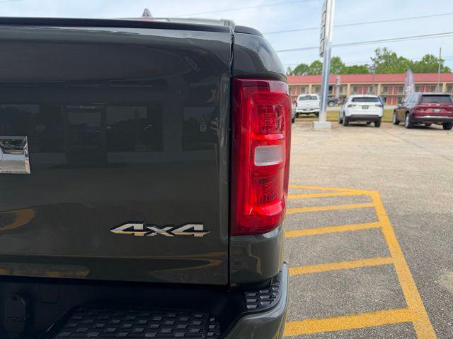 2026 Ram 1500 Laramie Crew Cab 4x4 5'7" Box