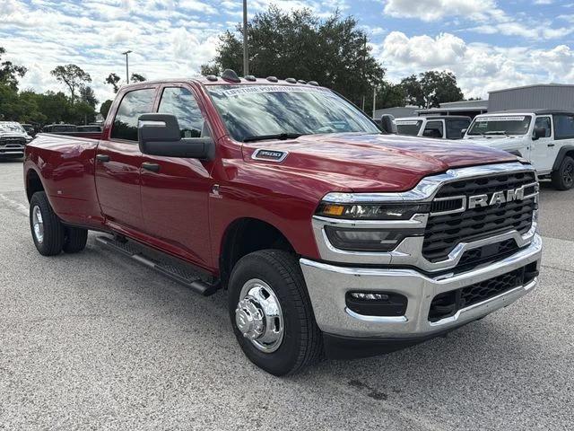 2026 RAM Ram 3500 RAM 3500 TRADESMAN CREW CAB 4X4 8 BOX