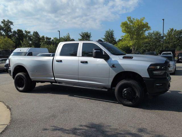 2026 RAM Ram 3500 RAM 3500 TRADESMAN CREW CAB 4X4 8 BOX