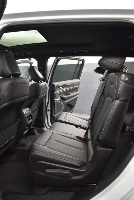 2026 Jeep Grand Cherokee L Limited 4x4