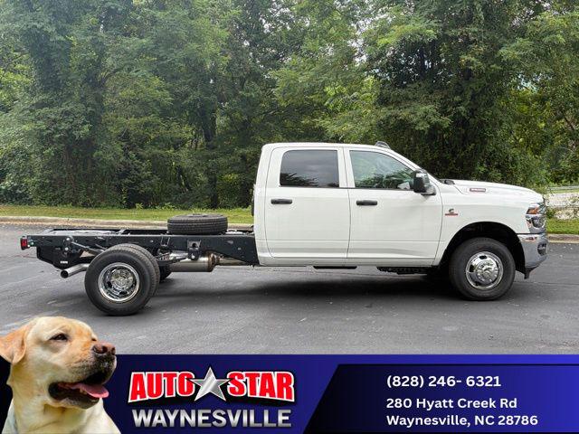 2026 RAM 3500 Chassis RAM 3500 TRADESMAN CREW CAB CHASSIS 4X4 60 CA