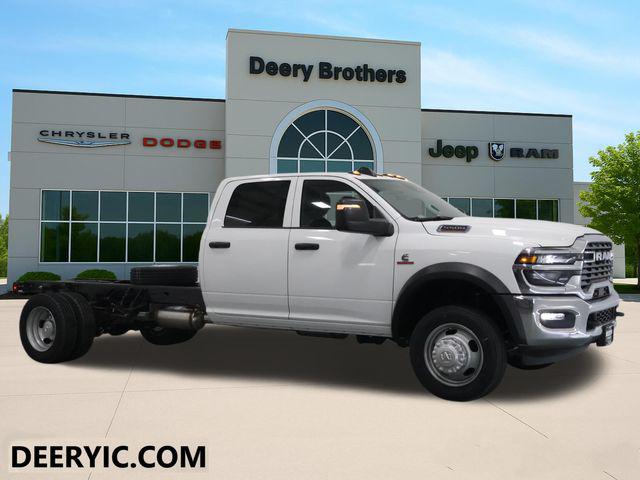 2026 RAM 5500 Chassis RAM 5500 TRADESMAN CHASSIS CREW CAB 4X4 84 CA