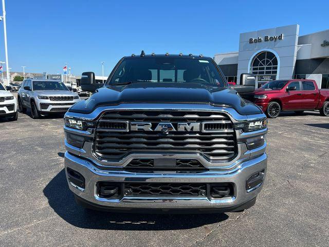 2026 RAM Ram 3500 RAM 3500 TRADESMAN CREW CAB 4X4 8 BOX