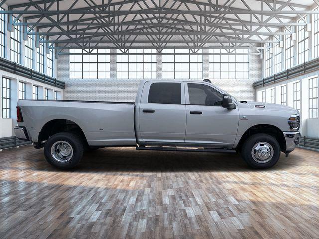 2026 RAM Ram 3500 RAM 3500 TRADESMAN CREW CAB 4X4 8 BOX