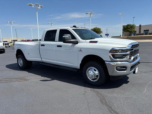 2026 RAM Ram 3500 RAM 3500 TRADESMAN CREW CAB 4X4 8 BOX