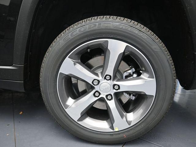 2026 Jeep Grand Cherokee L Limited 4x2