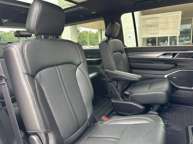 2026 Jeep Grand Wagoneer Upland 4x4