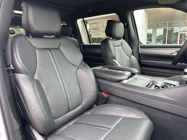 2026 Jeep Grand Wagoneer Upland 4x4