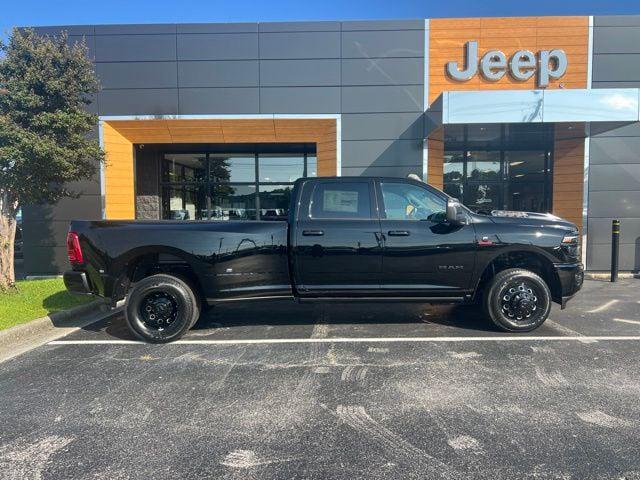 2026 RAM Ram 3500 RAM 3500 LARAMIE CREW CAB 4X4 8 BOX