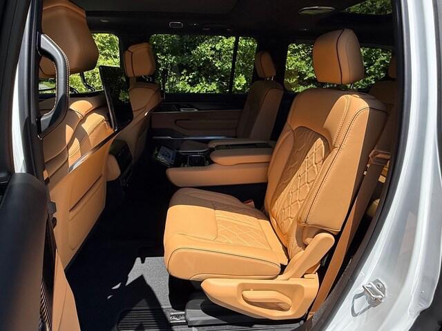 2026 Jeep Grand Wagoneer Summit Reserve 4x4