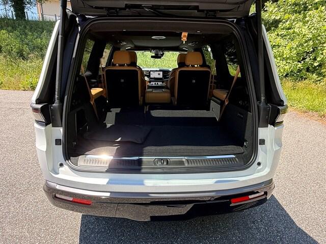 2026 Jeep Grand Wagoneer Summit Reserve 4x4