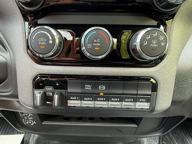 2026 Ram 5500 Chassis Cab Tradesman/Big Horn