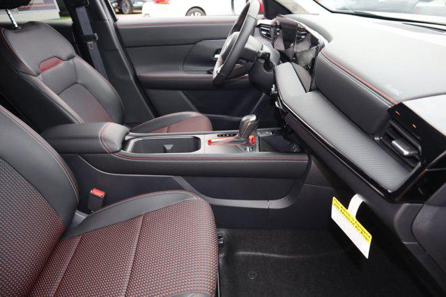 2025 Nissan Kicks SR Intelligent AWD
