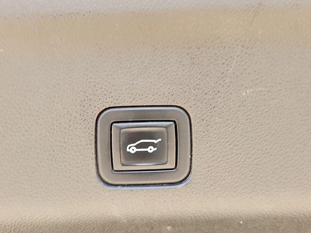 2022 Chevrolet Suburban 4WD Premier