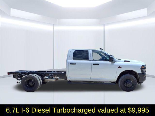 2026 RAM 3500 Chassis RAM 3500 TRADESMAN CREW CAB CHASSIS 4X4 60 CA
