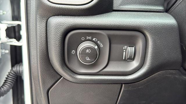 2026 Ram 3500 Tradesman Crew Cab 4x4 8 Box