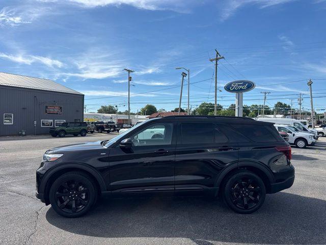 2023 Ford Explorer ST-Line