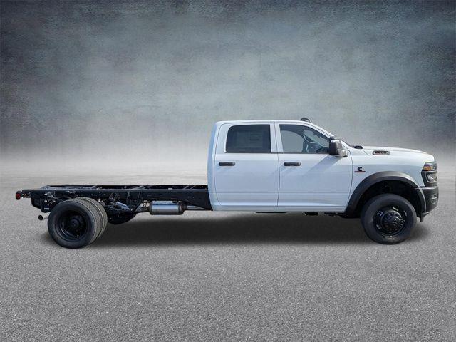2026 RAM 5500 Chassis RAM 5500 TRADESMAN CHASSIS CREW CAB 4X4 84 CA