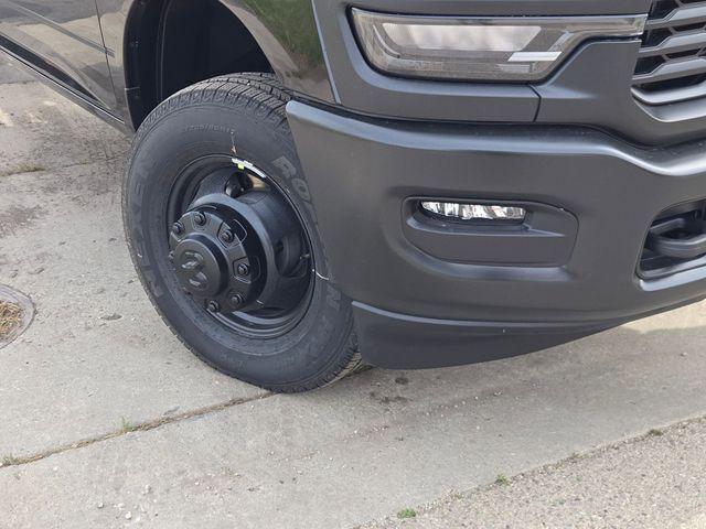 2026 RAM Ram 3500 Chassis Cab RAM 3500 TRADESMAN CREW CAB CHASSIS 4X4 60 CA 2026 RAM Ram 3500 Chassis Cab RAM 3500 TRADESMAN CREW CAB CHASSIS 4X4 60 CA