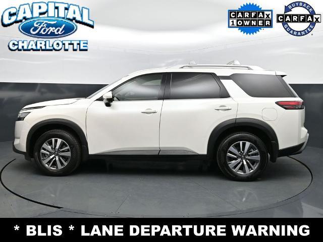 2023 Nissan Pathfinder SL 4WD