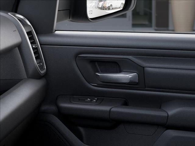 2026 Ram 1500 Warlock Crew Cab 4x4 5'7" Box