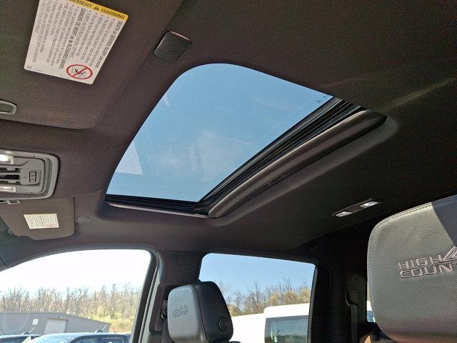 2023 Chevrolet Silverado 3500HD 4WD Crew Cab Standard Bed High Country