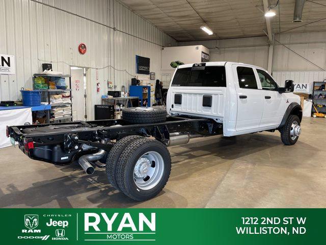 2026 RAM 5500 Chassis RAM 5500 TRADESMAN CHASSIS CREW CAB 4X4 84 CA