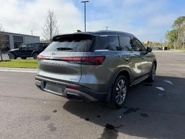2025 INFINITI QX60 LUXE