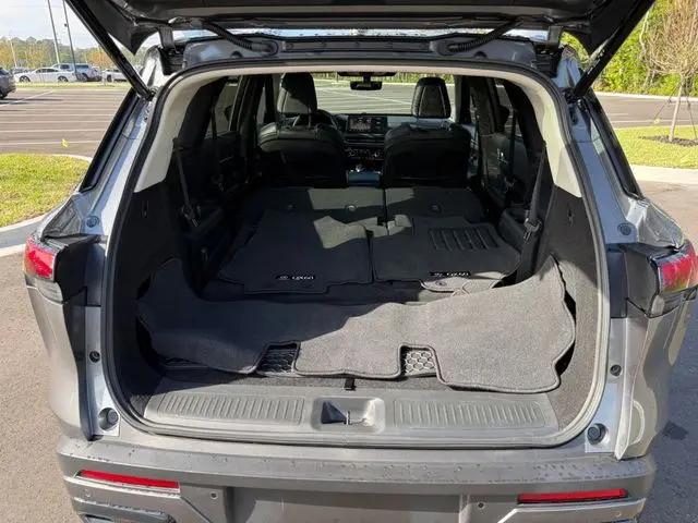 2025 INFINITI QX60 LUXE