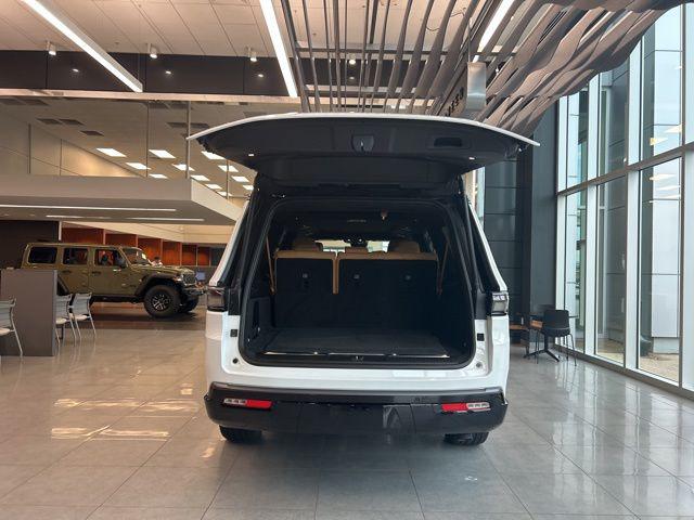 2026 Jeep Grand Wagoneer Summit Reserve 4x4
