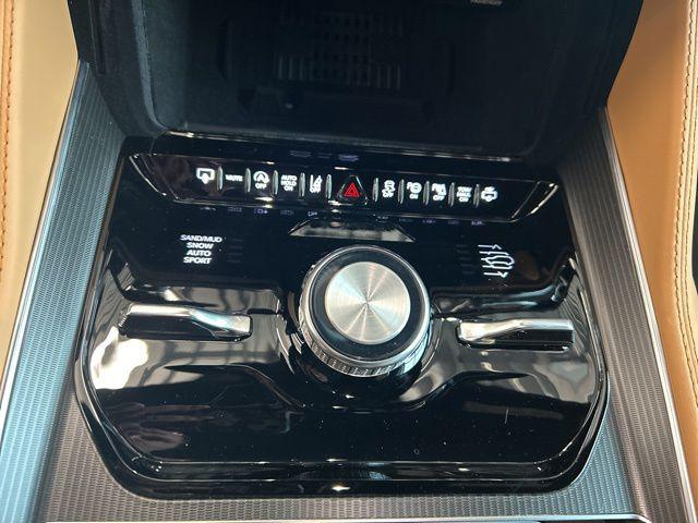 2026 Jeep Grand Wagoneer Summit Reserve 4x4