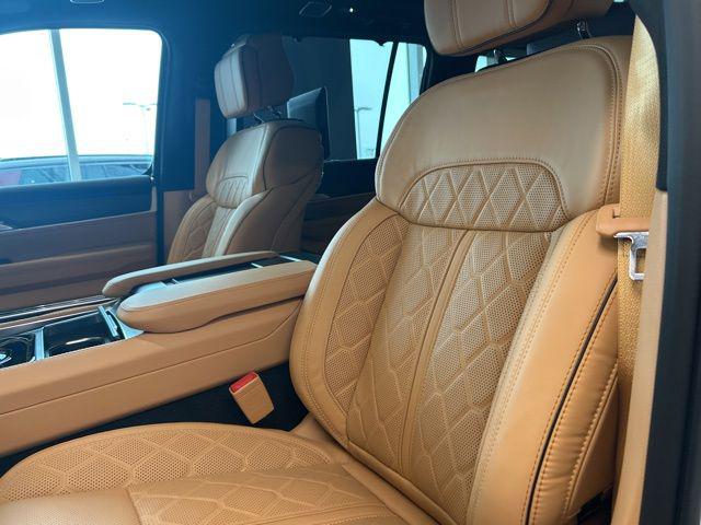 2026 Jeep Grand Wagoneer Summit Reserve 4x4