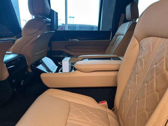 2026 Jeep Grand Wagoneer Summit Reserve 4x4