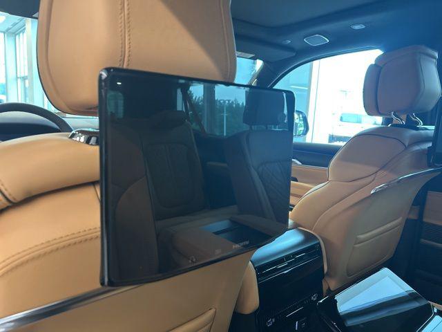 2026 Jeep Grand Wagoneer Summit Reserve 4x4