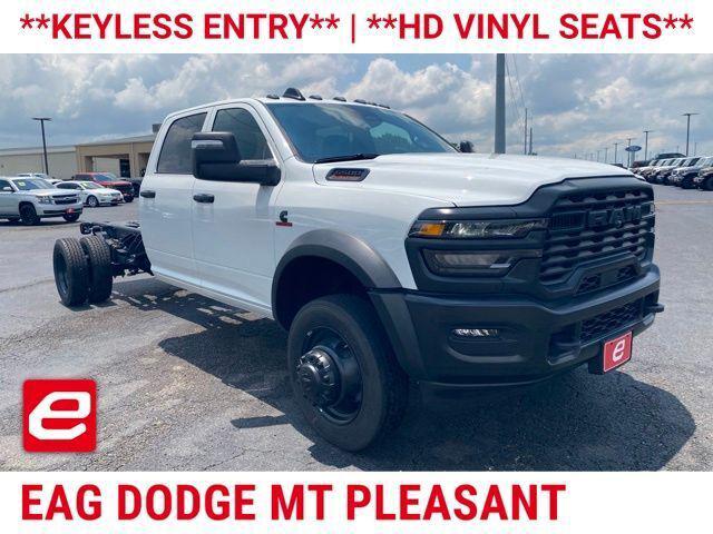 2026 RAM 5500 Chassis RAM 5500 TRADESMAN CHASSIS CREW CAB 4X4 84 CA