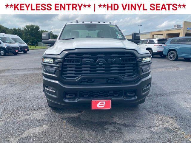 2026 RAM 3500 Chassis RAM 3500 TRADESMAN CREW CAB CHASSIS 4X4 60 CA