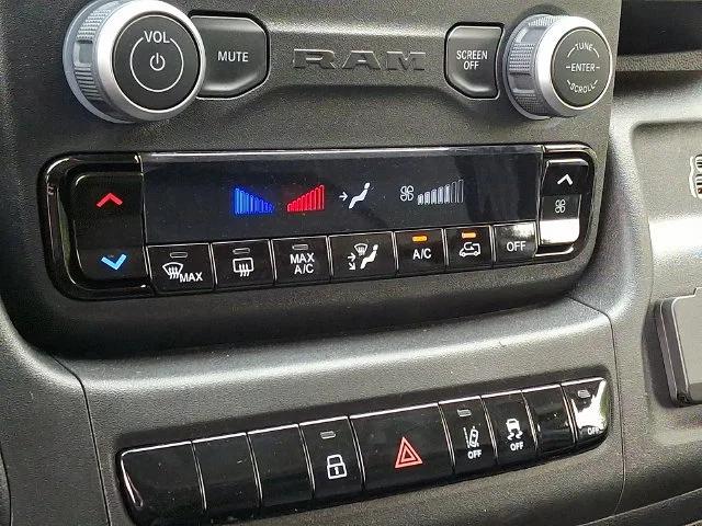 2026 Ram ProMaster Cargo Van Tradesman High Roof 136 WB w/Pass Seat