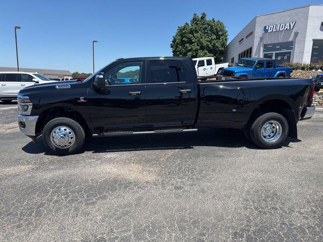 2026 Ram 3500 Tradesman Crew Cab 4x4 8' Box