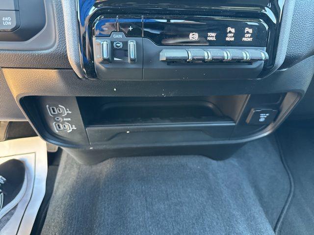 2026 Ram 3500 Tradesman Crew Cab 4x4 8' Box