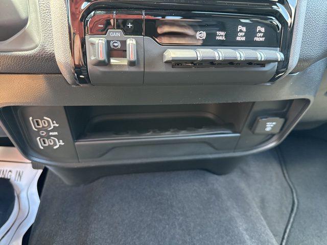 2026 Ram 3500 Tradesman Crew Cab 4x4 8' Box