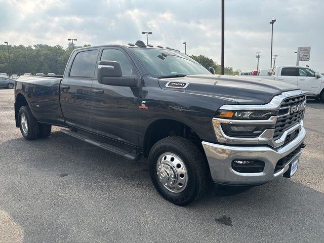 2026 Ram 3500 Tradesman Crew Cab 4x4 8' Box