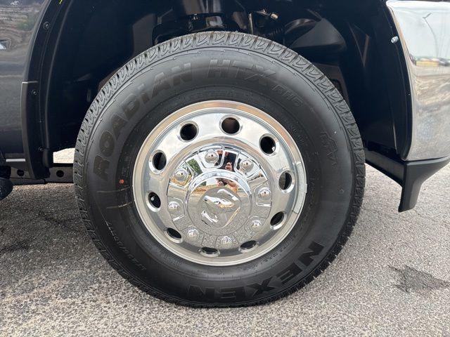 2026 Ram 3500 Tradesman Crew Cab 4x4 8' Box
