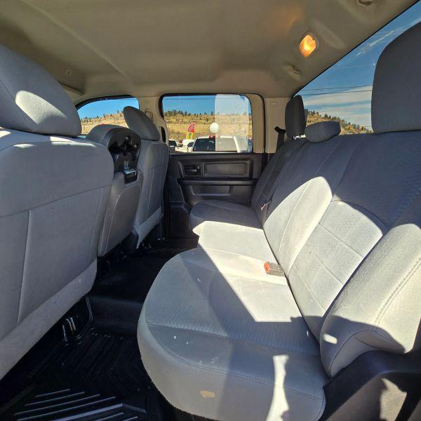 2017 Ram 2500 Tradesman Crew Cab 4x4 8' Box