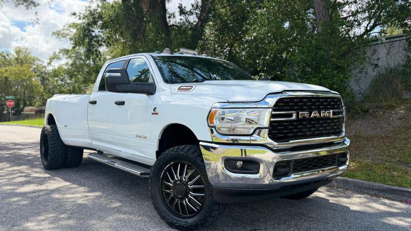 2024 Ram 3500 Big Horn Crew Cab 4x4 8' Box